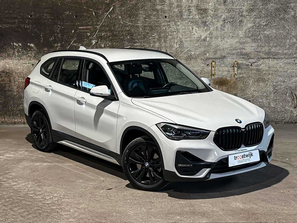 BMW X1 sDrive20i Business Edition Plus 178hp 2022 (Original-NL), P-914-LJ