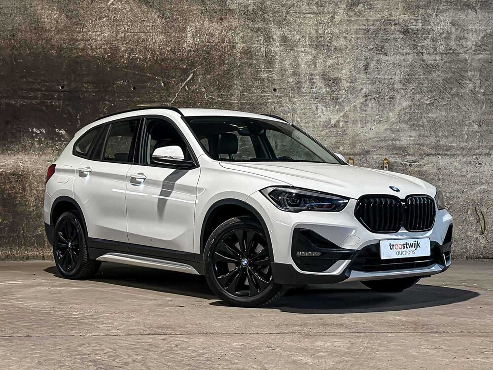 BMW X1 sDrive20i Business Edition Plus 178hp 2022 (Original-NL), P-914-LJ