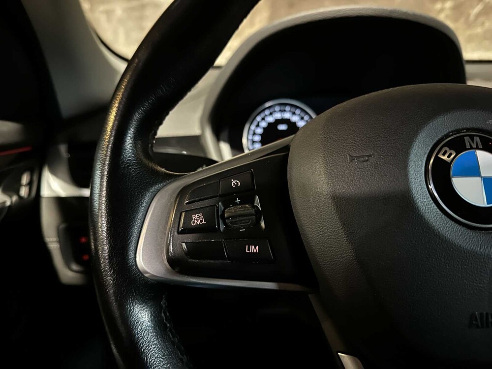 BMW X1 sDrive20i Business Edition Plus 178hp 2022 (Original-NL), P-914-LJ