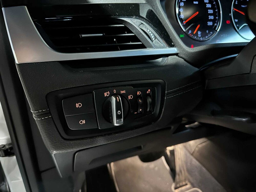 BMW X1 sDrive20i Business Edition Plus 178hp 2022 (Original-NL), P-914-LJ