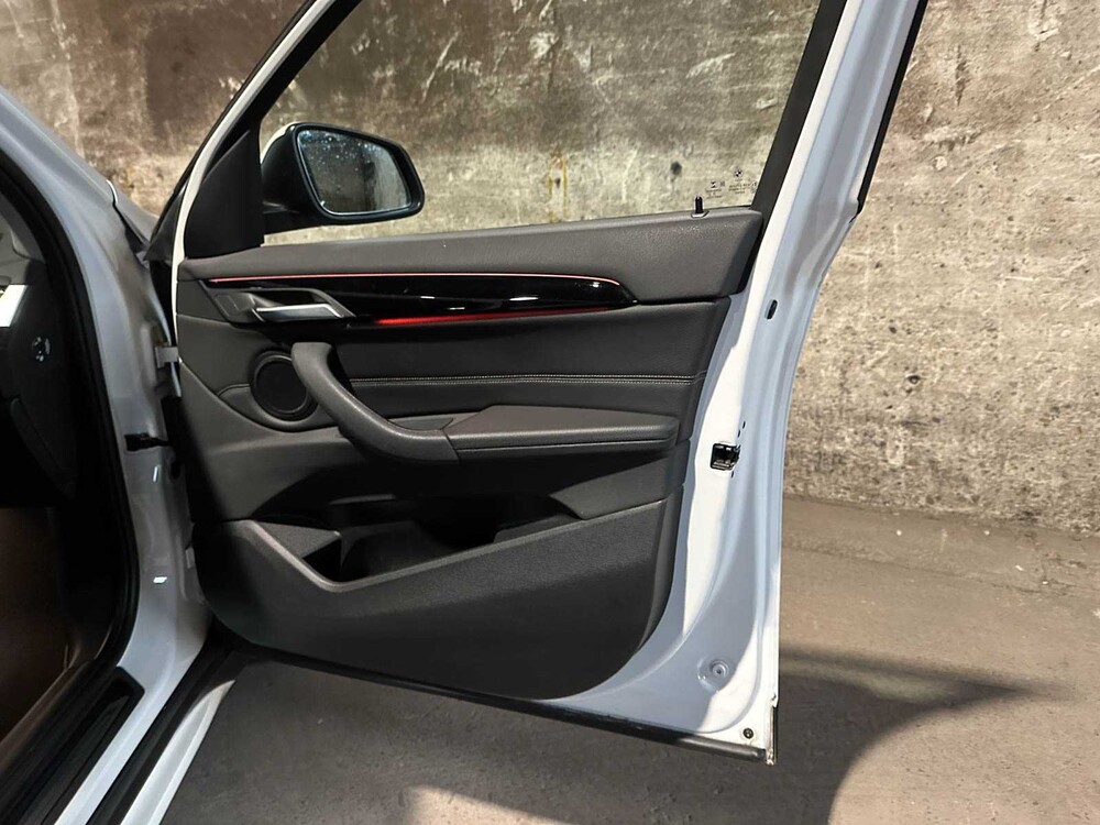 BMW X1 sDrive20i Business Edition Plus 178hp 2022 (Original-NL), P-914-LJ