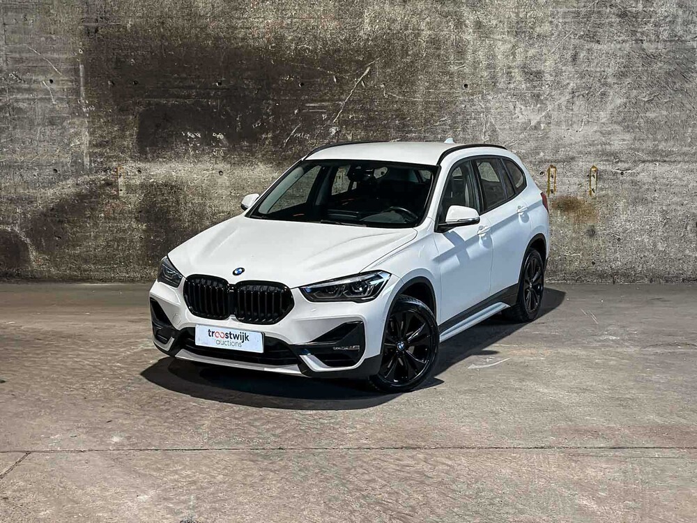 BMW X1 sDrive20i Business Edition Plus 178hp 2022 (Original-NL), P-914-LJ