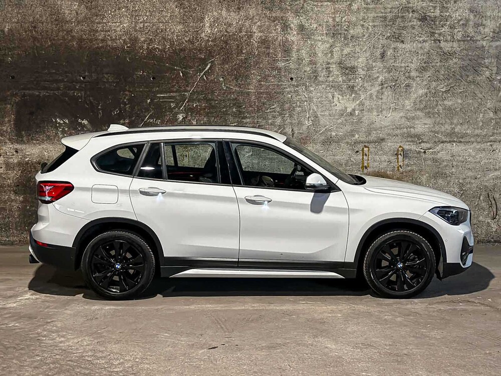 BMW X1 sDrive20i Business Edition Plus 178hp 2022 (Original-NL), P-914-LJ