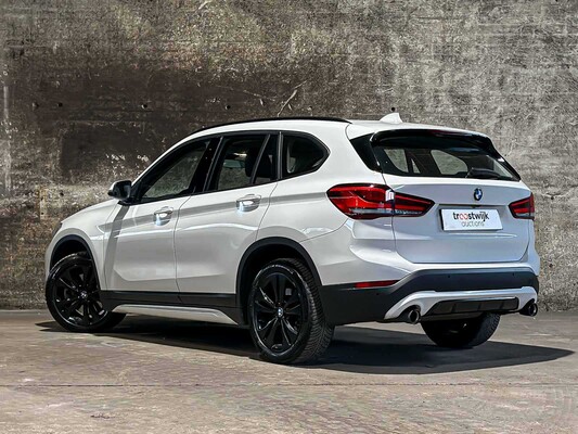 BMW X1 sDrive20i Business Edition Plus 178 PS 2022 (Original-NL), P-914-LJ