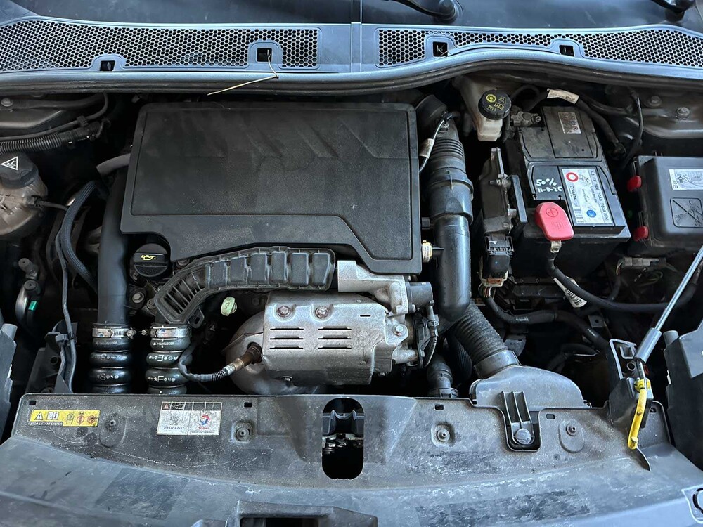 Peugeot 2008 1,2 PureTech GT-Line 131 PS 2020 (Original-NL + 1. Besitzer), H-379-PN