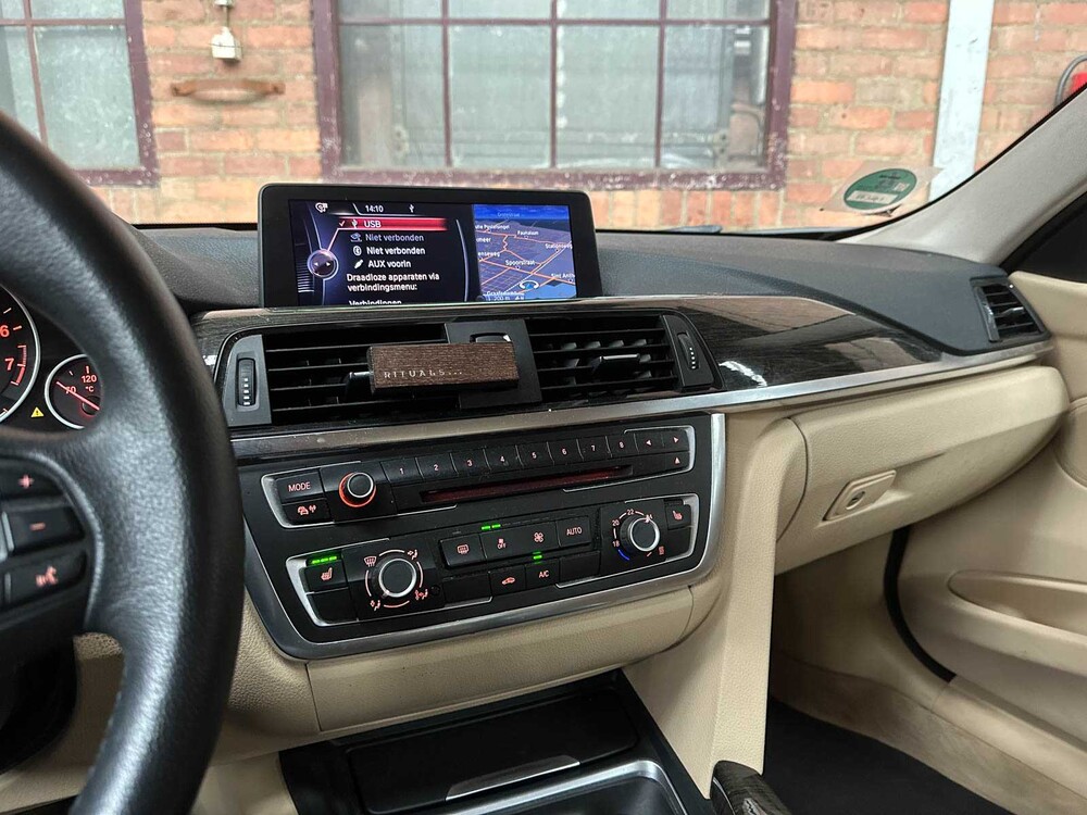 BMW 320i EfficientDynamics Edition Upgrade Edition 170pk 2013 (Origineel-NL) 3-serie, 1-SLL-03