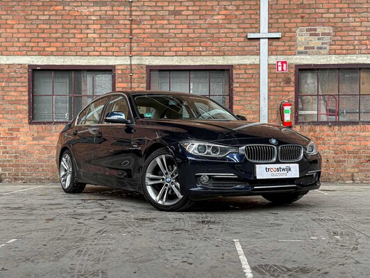BMW 320i EfficientDynamics Edition Upgrade Edition 170pk 2013 (Origineel-NL) 3-serie, 1-SLL-03