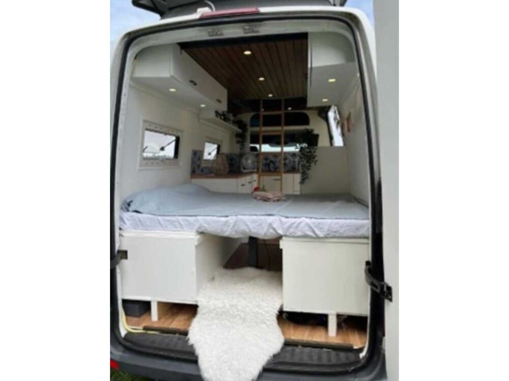 Volkswagen Crafter Camper 134 PS 2011 (Original-NL), H-493-HN