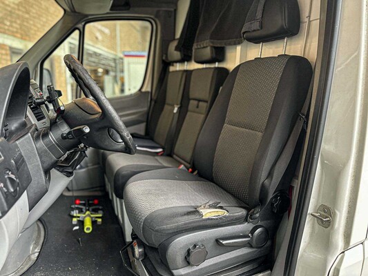 Volkswagen Crafter Camper 134 PS 2011 (Original-NL), H-493-HN
