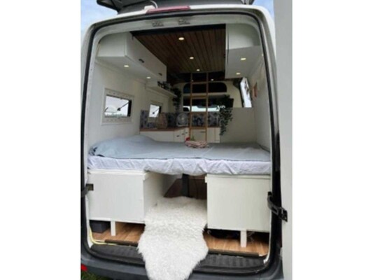 Volkswagen Crafter Camper 134 PS 2011 (Original-NL), H-493-HN