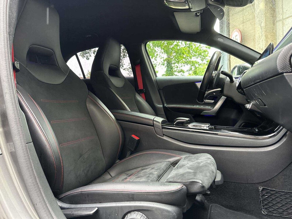 Mercedes-Benz A180 d Launch Edition Premium Plus 116pk 2019 A-Klasse, X-668-XH