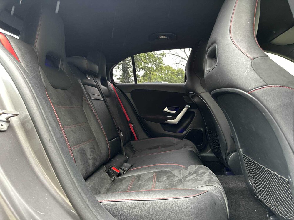 Mercedes-Benz A180 d Launch Edition Premium Plus 116pk 2019 A-Klasse, X-668-XH