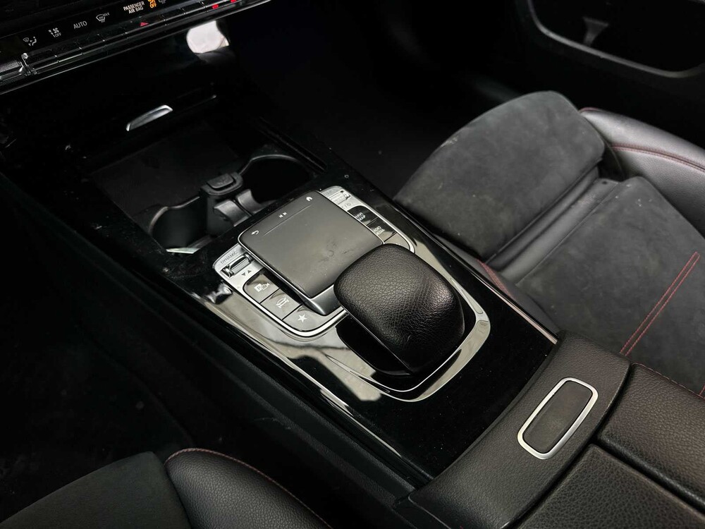 Mercedes-Benz A180 d Launch Edition Premium Plus 116pk 2019 A-Klasse, X-668-XH