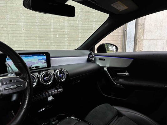 Mercedes-Benz A180 d Launch Edition Premium Plus 116pk 2019 A-Klasse, X-668-XH
