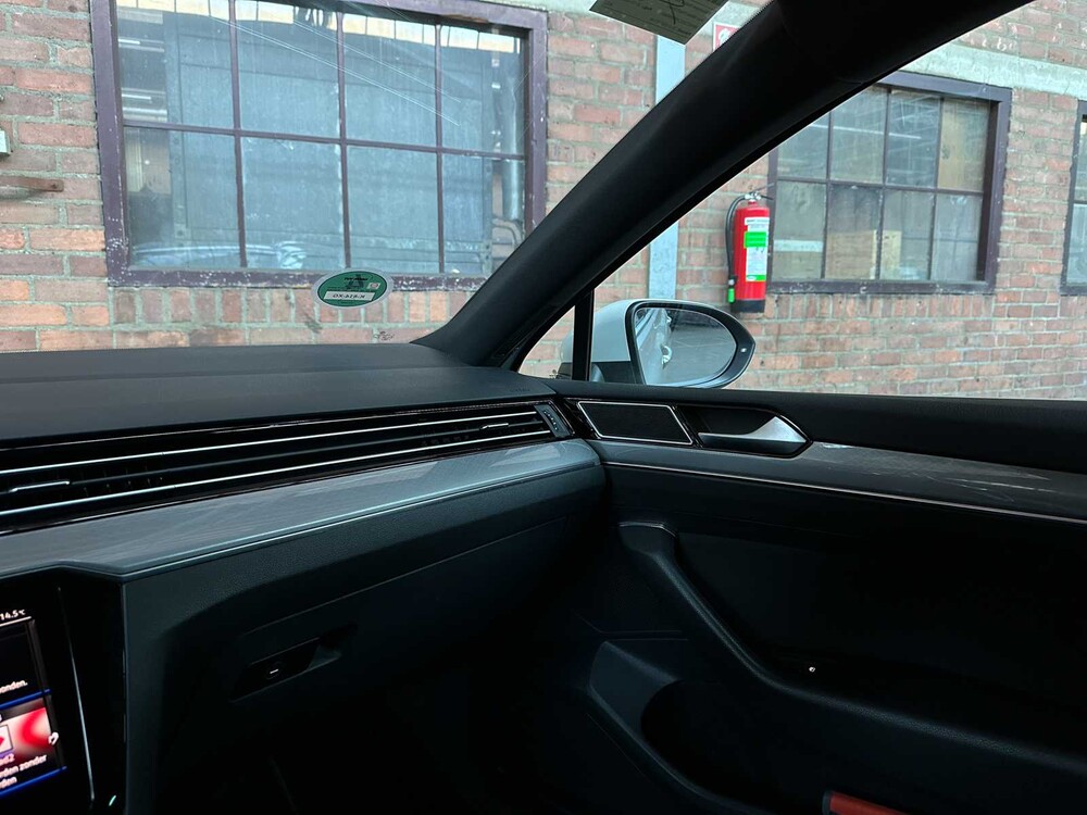 Volkswagen Passat Variant 1.4 TSI PHEV GTE Business 156hp 2021 (Original-NL+1st owner), K-814-XG
