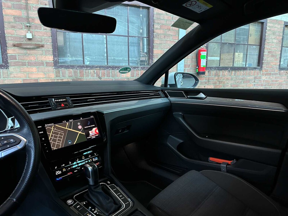 Volkswagen Passat Variant 1.4 TSI PHEV GTE Business 156hp 2021 (Original-NL+1st owner), K-814-XG
