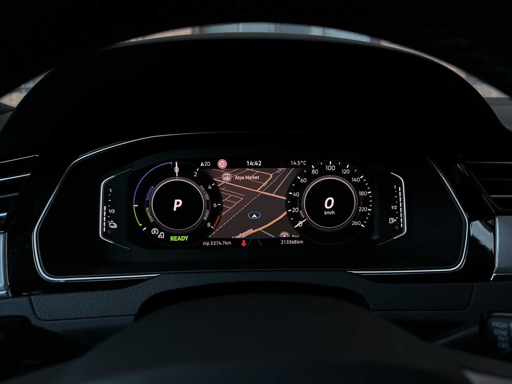 Volkswagen Passat Variant 1.4 TSI PHEV GTE Business 156hp 2021 (Original-NL+1st owner), K-814-XG