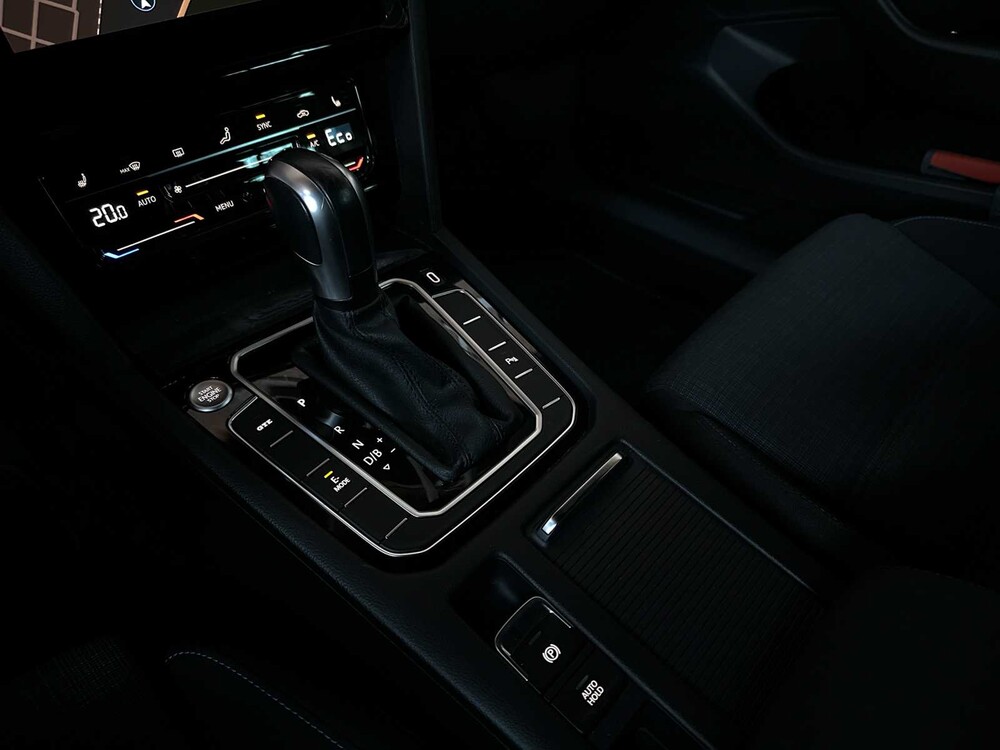 Volkswagen Passat Variant 1.4 TSI PHEV GTE Business 156hp 2021 (Original-NL+1st owner), K-814-XG