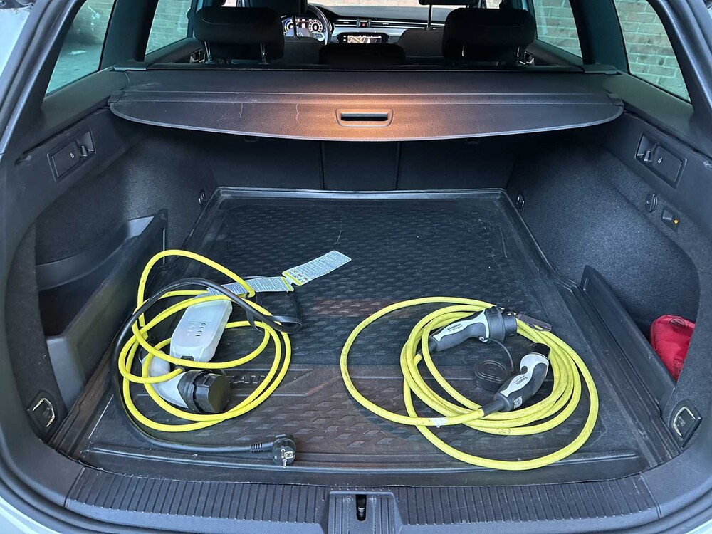 Volkswagen Passat Variant 1.4 TSI PHEV GTE Business 156hp 2021 (Original-NL+1st owner), K-814-XG
