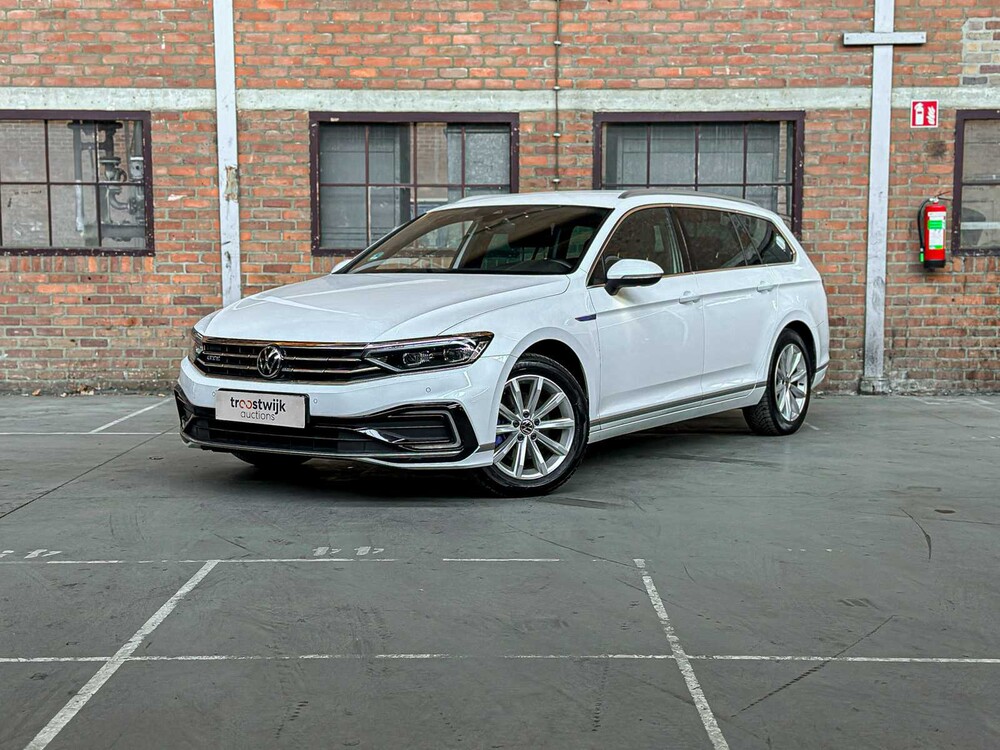 Volkswagen Passat Variant 1.4 TSI PHEV GTE Business 156hp 2021 (Original-NL+1st owner), K-814-XG