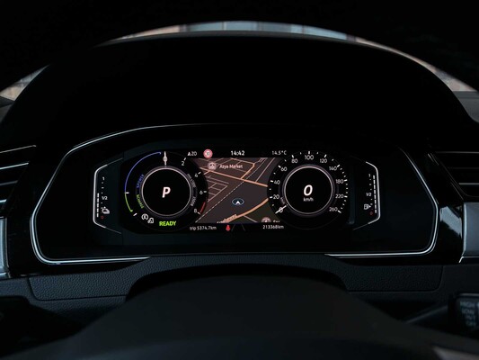 Volkswagen Passat Variant 1.4 TSI PHEV GTE Business 156hp 2021 (Original-NL+1st owner), K-814-XG