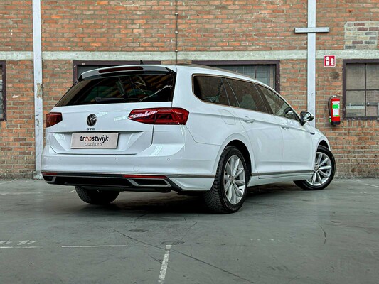 Volkswagen Passat Variant 1.4 TSI PHEV GTE Business 156hp 2021 (Original-NL+1st owner), K-814-XG
