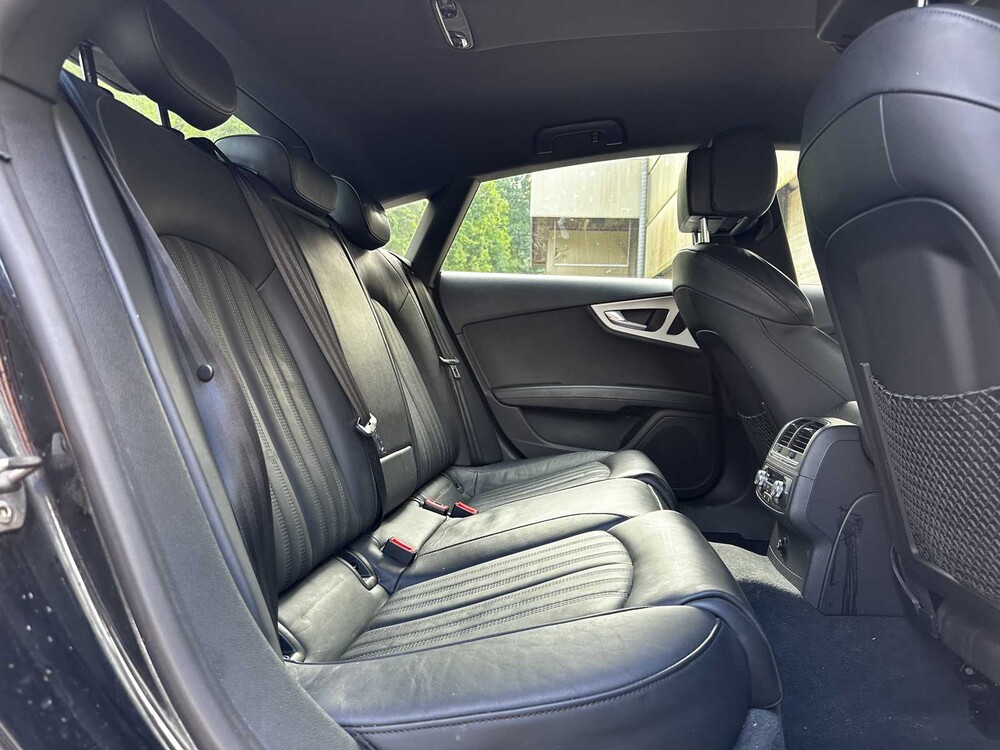 Audi A7 Sportback 2.8 V6 FSI quattro S edition 204hp 2014 (Original-NL), 2-XHH-08