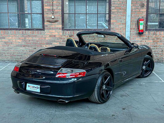 Porsche 911 Carrera Cabriolet 3.6 996 320pk 2004 HANDGESCHAKELD -Youngtimer-
