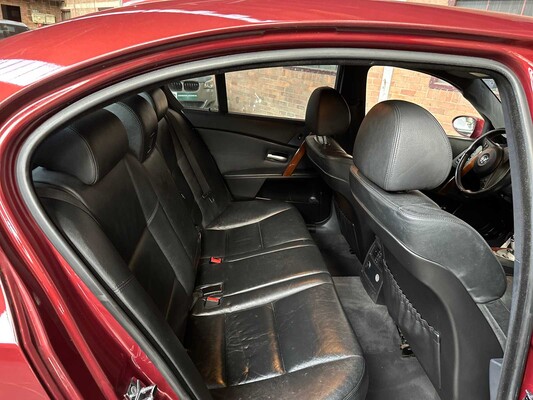 BMW M5 5,0 V10 E60 500 PS 2006 5er