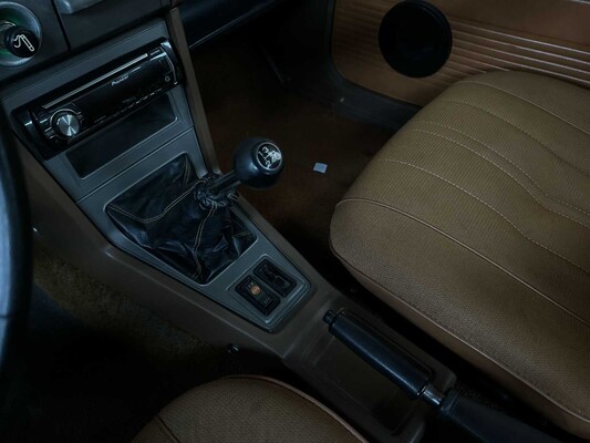 Toyota Carina 1.6 de Luxe 75pk 1976, 98-JU-66