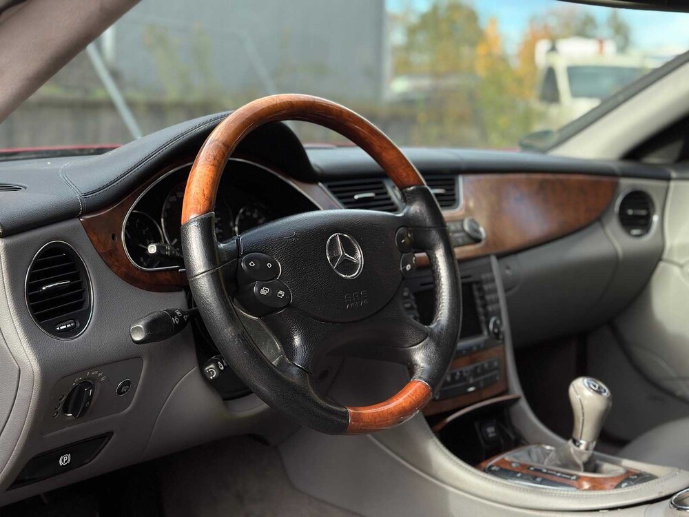 Mercedes-Benz CLS350 CGI 3.5 V6 293pk 2006 CLS-klasse, L-372-NV Youngtimer