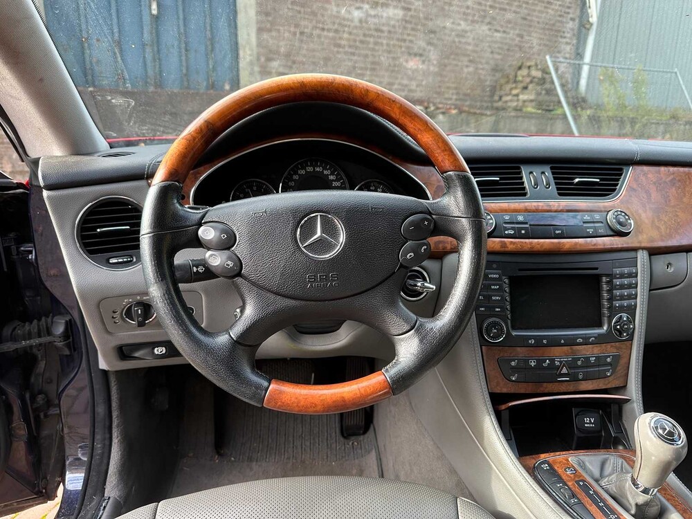 Mercedes-Benz CLS350 CGI 3.5 V6 293pk 2006 CLS-klasse, L-372-NV Youngtimer