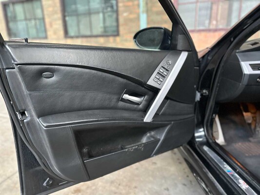 BMW M5 5.0 V10 500pk 2006 E60 5-serie