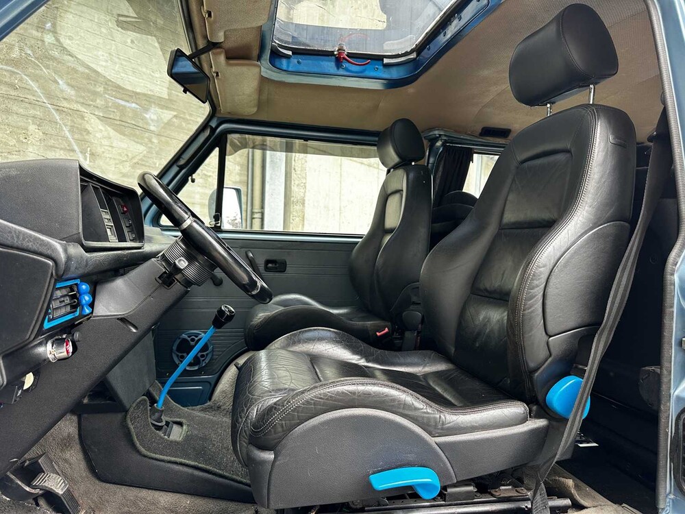 Volkswagen CARAVELLE (2.0L Motor Golf GTI) 7-Persoons 1986 Camper, 61-HRD-9