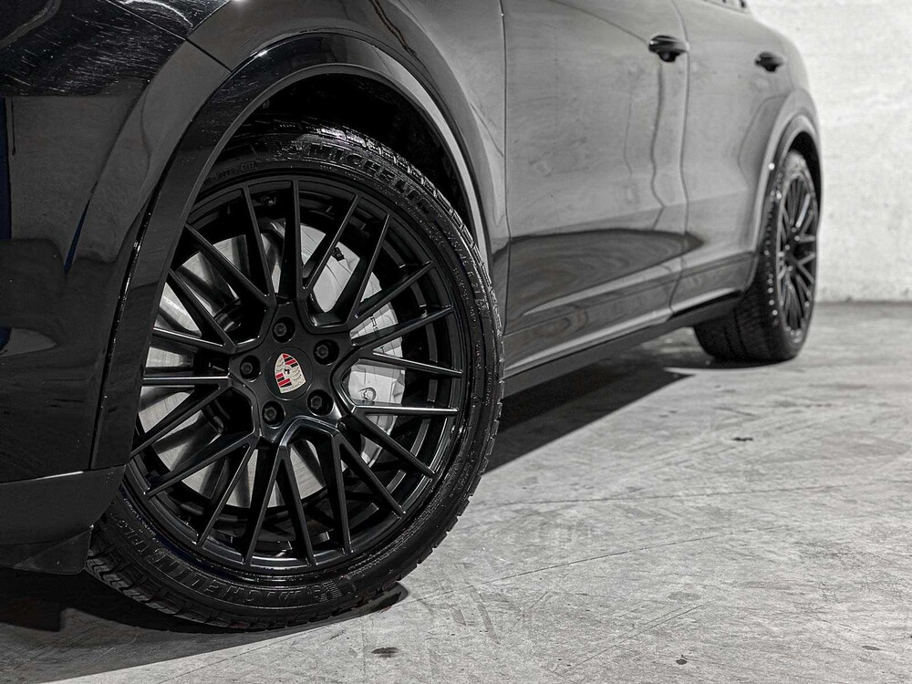 Porsche Cayenne Coupe Turbo 4.0 V8 549pk 2019, J-757-HF