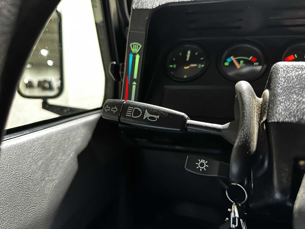 Land Rover Defender 2.5 TS5 110 SW S 122pk 2003, JRZ-71-L Youngtimer