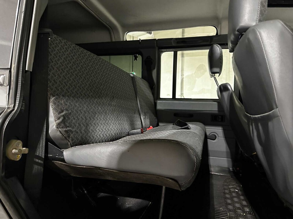 Land Rover Defender 2.5 TS5 110 SW S 122pk 2003, JRZ-71-L Youngtimer
