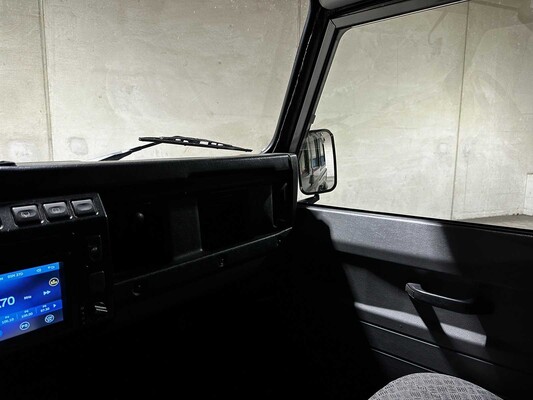 Land Rover Defender 2.5 TS5 110 SW S 122pk 2003, JRZ-71-L Youngtimer