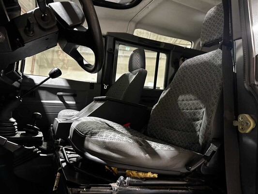 Land Rover Defender 2.5 TS5 110 SW S 122pk 2003, JRZ-71-L Youngtimer