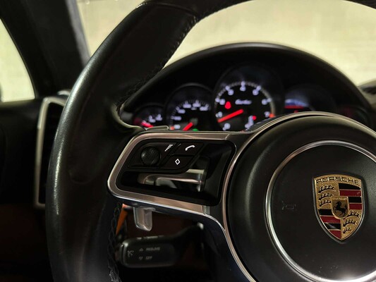 Porsche Cayenne Turbo 4,8 V8 520 PS 2017 Sport-Chrono