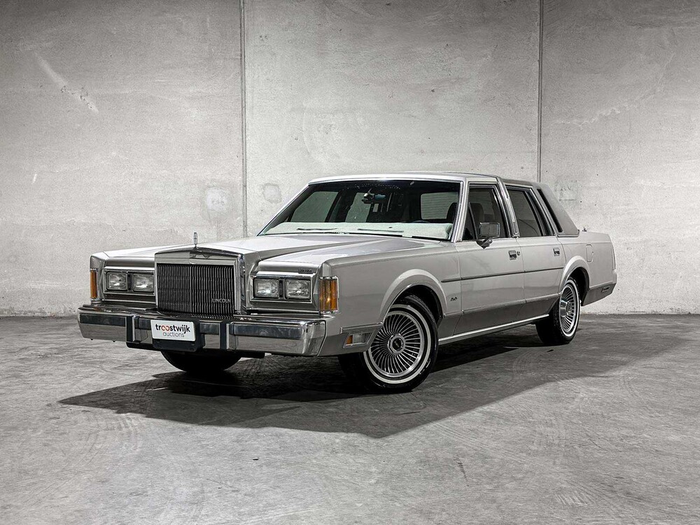 Lincoln Town Car 4,9 V8 Signature SD 160 PS 1989, K-946-BX