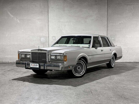 Lincoln Town Car 4,9 V8 Signature SD 160 PS 1989, K-946-BX