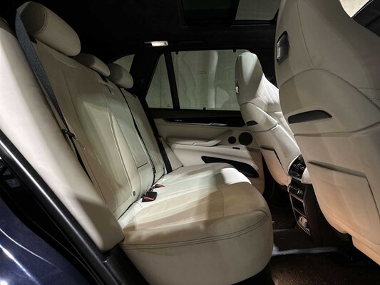 BMW X5M 4.4 V8 M-Sport F85 576hp 2015, JPV-47-K