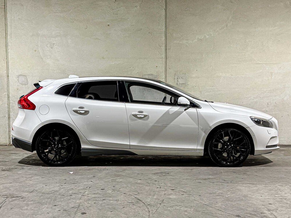 Volvo V40 2.0 D3 Summum 148 PS 2012, L-445-XL
