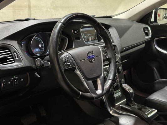 Volvo V40 2.0 D3 Summum 148pk 2012, L-445-XL