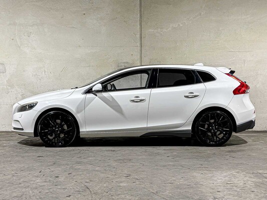 Volvo V40 2.0 D3 Summum 148pk 2012, L-445-XL