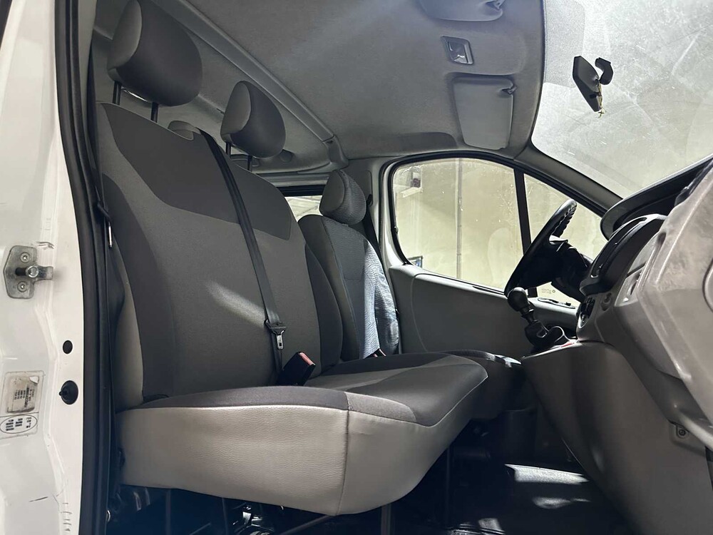 Renault Trafic Combi 2.5 dCi L2H1 9-Persoons 135pk 2004 (Origineel-NL), 50-PR-RN