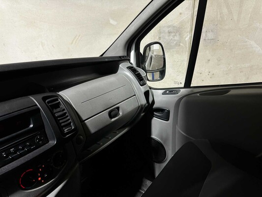 Renault Trafic Combi 2.5 dCi L2H1 9-Persoons 135pk 2004 (Origineel-NL), 50-PR-RN
