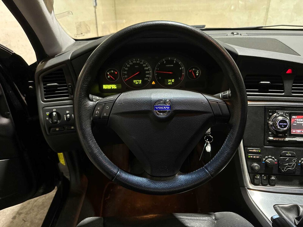 Volvo S60 2.4D Kinetic 125pk 2005 (Origineel-NL), 08-RT-RG