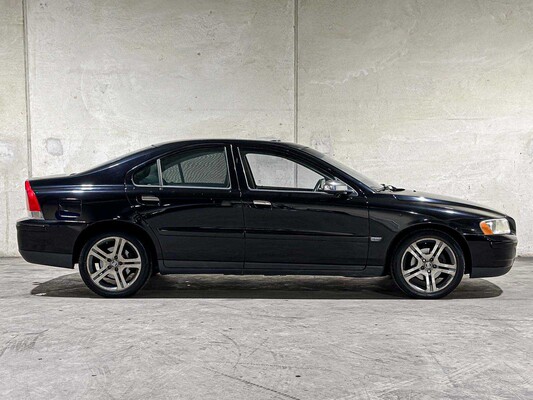 Volvo S60 2.4D Kinetic 125pk 2005 (Origineel-NL), 08-RT-RG